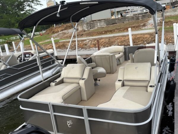 Cypress Cay 212 | 90HP | 20' | 10 Person Max (Unit 1) - Image 4
