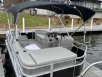 Bennington 20s | 90HP | 20' | 10 Person Max (Unit 2) - Image 4