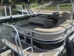 Sun Tracker 22DLX Party Barge - Image 6